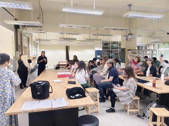 【原資新聞📰】澳洲昆士蘭科技大學創意產業學生蒞臨東華大學 展開跨文化藝術交流之旅圖片